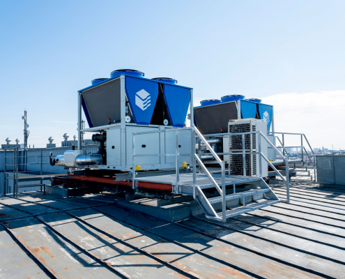 Kälteanlage mit Free Cooling für Laser- und Büroraumkühlung, Universität Wien, Fakultät für Physik, Boltzmanngasse in Wien (250 kW)